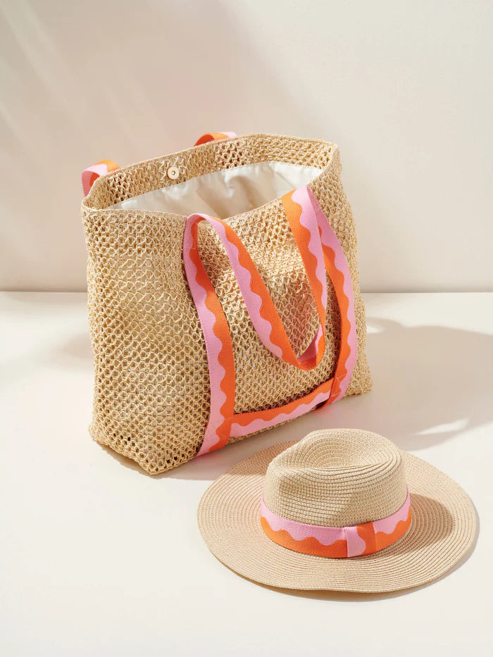 Antigua Tote And Hat Set in Pink