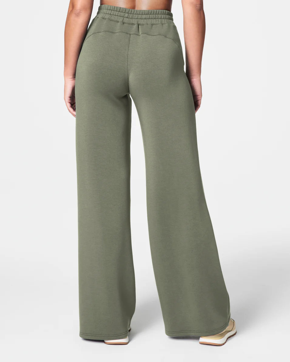 Spanx AirEssentials Wide Leg Pant in Clover