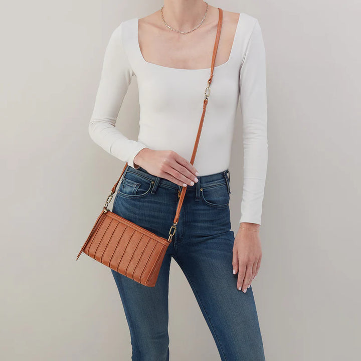 Hobo Darcy Crossbody in Burnished Caramel