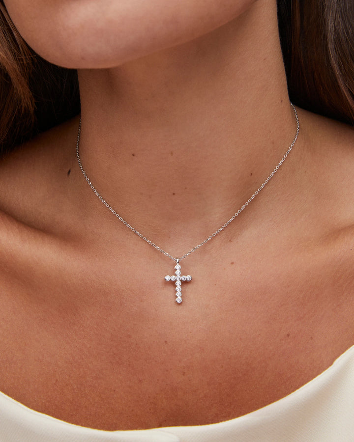 Kendra Scott Cross Silver Pendant Necklace in White Crystal