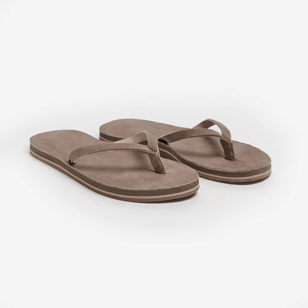 hari mari Meadows Flip Flops in Meadows Dove