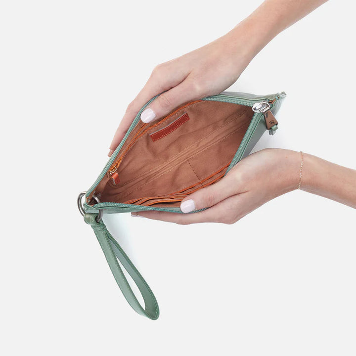 Hobo Vida Wristlet in Jade